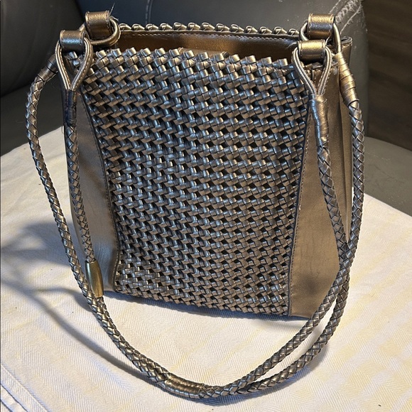 Liz Claiborne Handbags - Liz Claiborne Woven Metallic Bronze colored Shoulder Bag Y2K